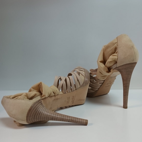 FENDI STRAPPY SANDALS - Picture 17 of 17